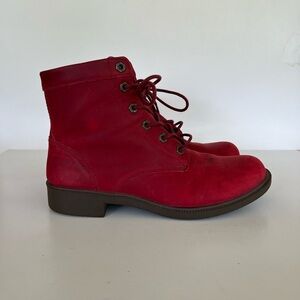 Kodiak Canada’s Original All Season Waterproof Suede Leather Boot in Red, 9.5